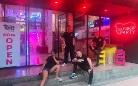 Slumber Bangkok Soi 1